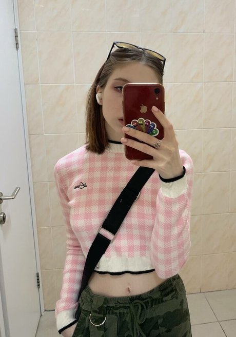 soft lil girl art star photo
