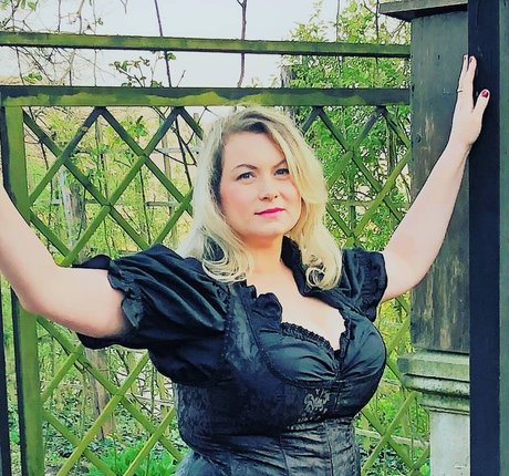 pati rose  nudes star galleries