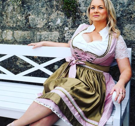 pati rose  hot actress image