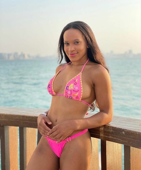 girlfriend onlyfans exclusive photo