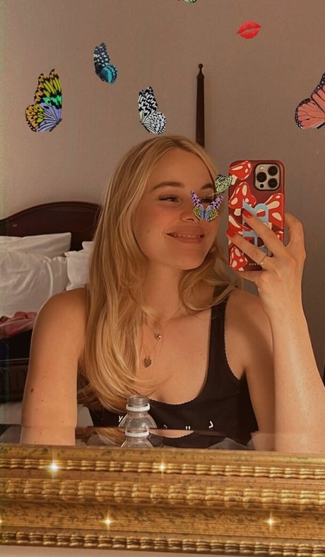 Holly Ramsay nude star photos