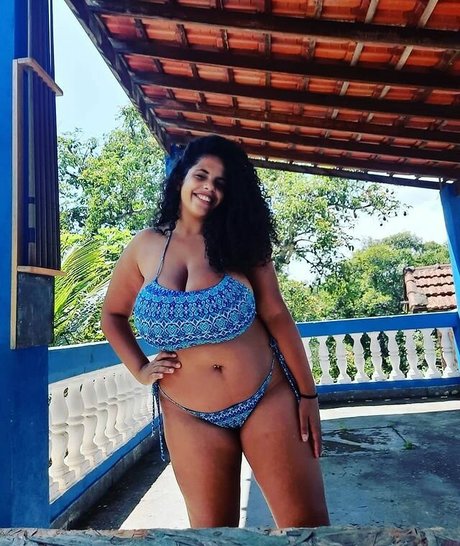 Mayla Coimbra actress picture