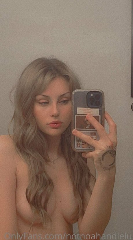 notnoahandlelu nudes model images