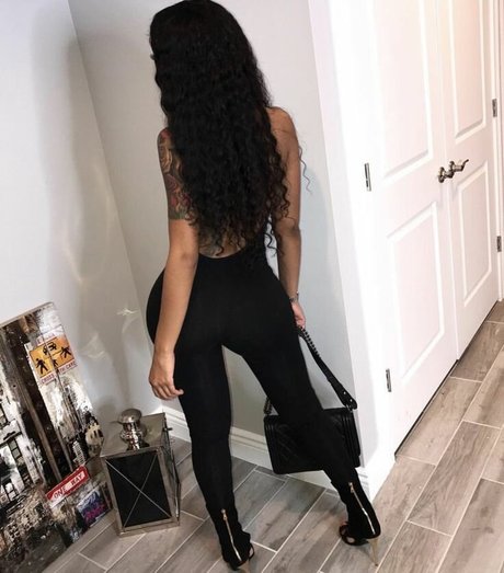 Realamarie perfect pornstar pics