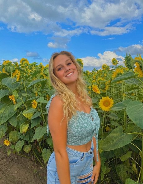 Gracie Diewald model sex picture