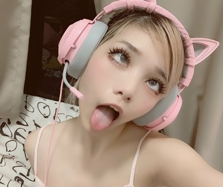 Yuyu Monster pornstar high quality image