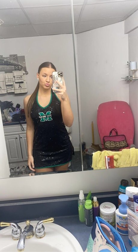 Alexus Emerson pornstar perfect pic