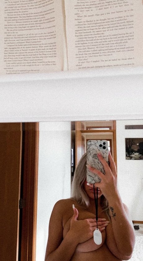 Rochelllle nudes model gallery