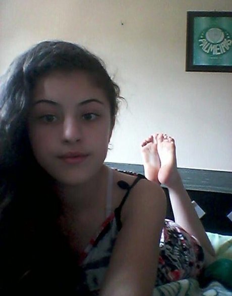 Pezinhos Da Jhenny pornographic model pics