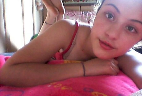 Pezinhos Da Jhenny model adult img