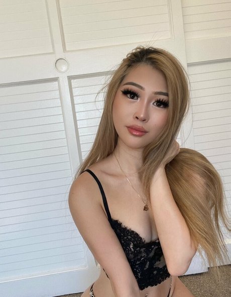 sragoddess sexy model picture