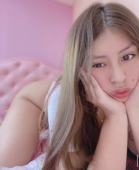 PaolaSweet18 model high quality image