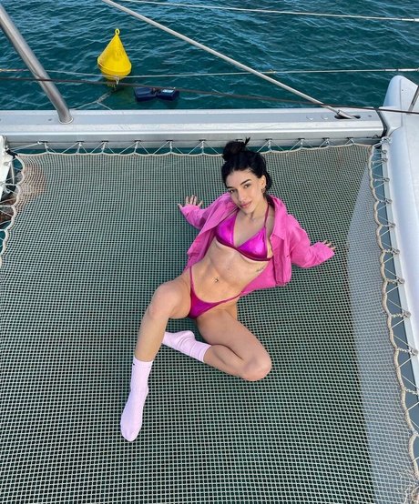 Martina Lombardo adult model pic