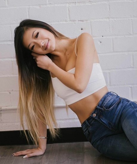 Gloriawuuu nudes pornstar galleries