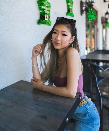 Gloriawuuu model porn pics