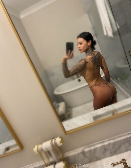 Zahrainchains porn actress pictures