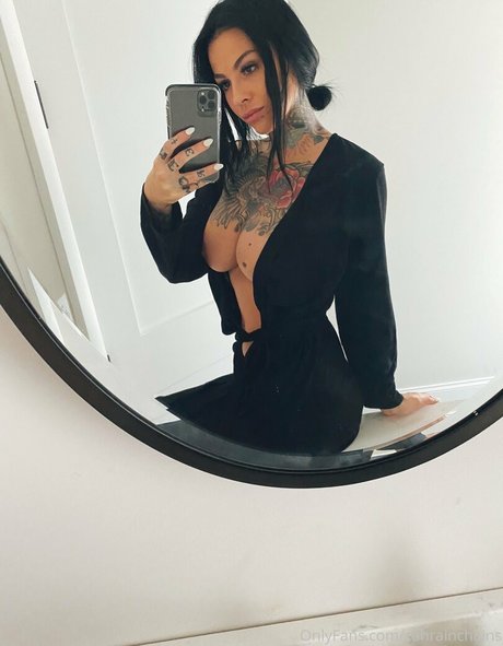 Zahrainchains beautiful model pic