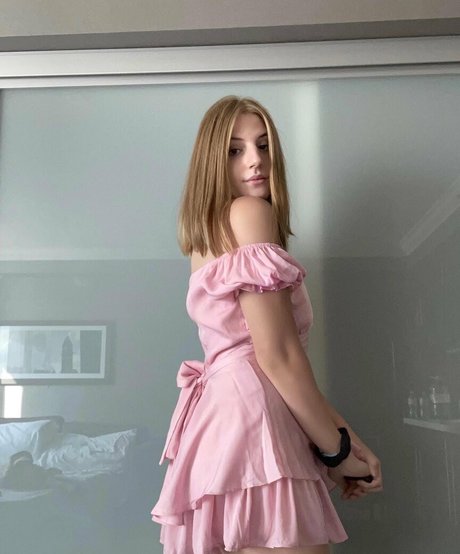 Gia Anastasia star top photo