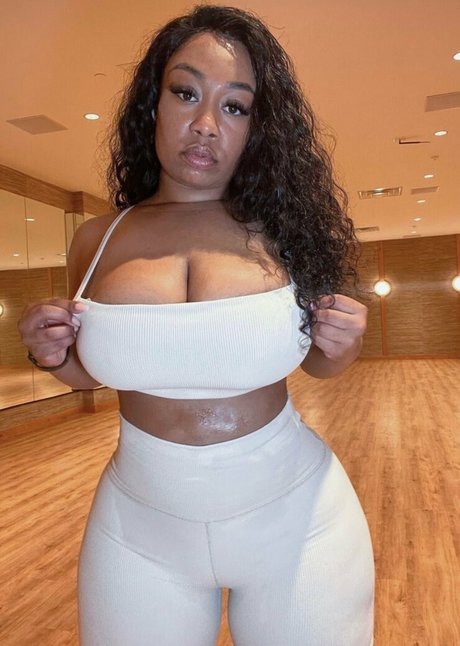 brittney tonee star naked picture