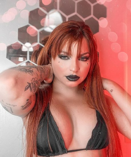 Marianyyaa nude pornstar img