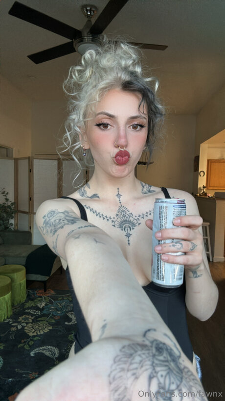 Fawnx nude pornstar photo