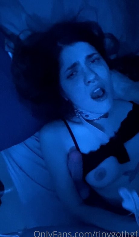 TInyGothGF pornographic actress img
