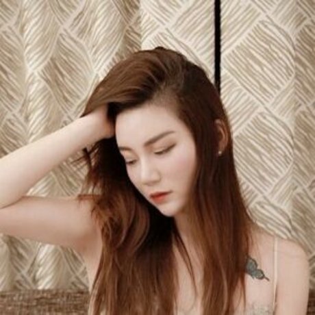 NicoLove model exclusive images