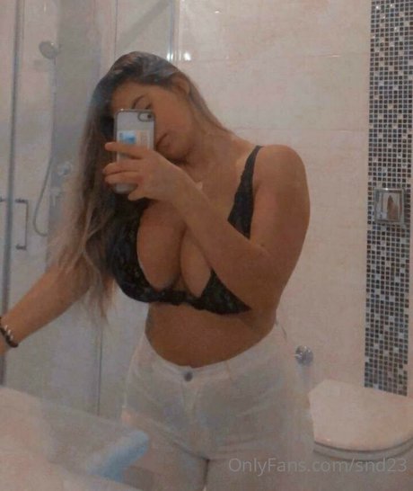 Sasha Damore star sexy photos