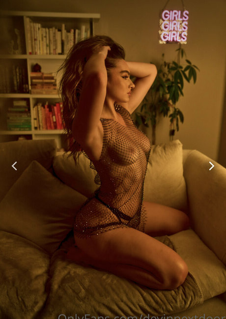 Devin Olson model naked photo