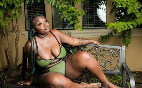 girlyvixxxen pornstar hd galleries