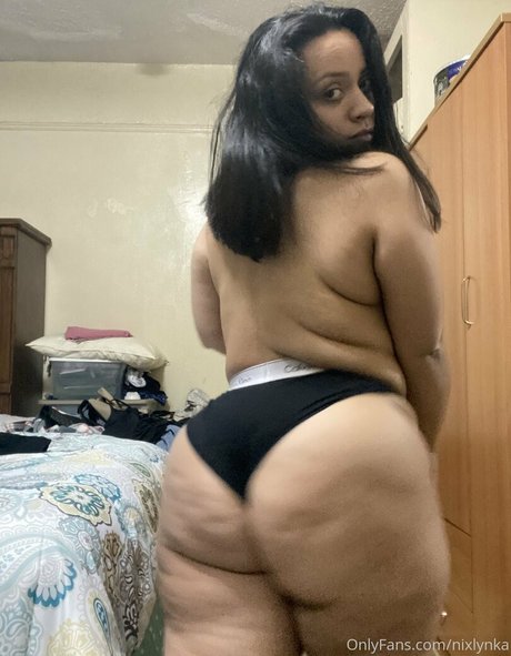 shemale outdoor onlyfans naked image