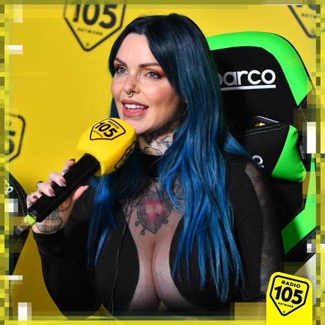 Riae top profile image