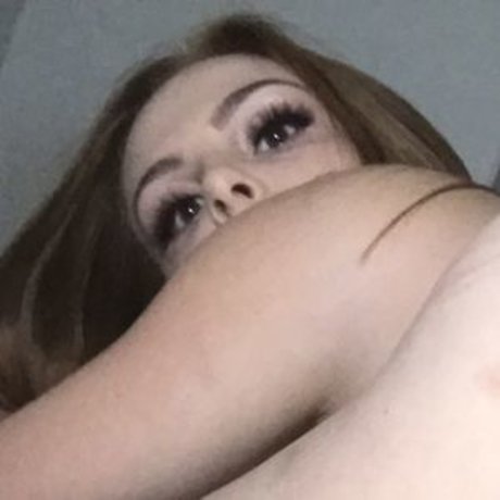 Crazyforfeet model image