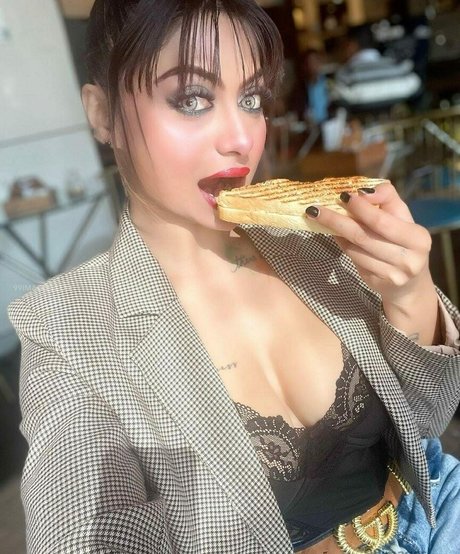lesbian onlyfans top photos