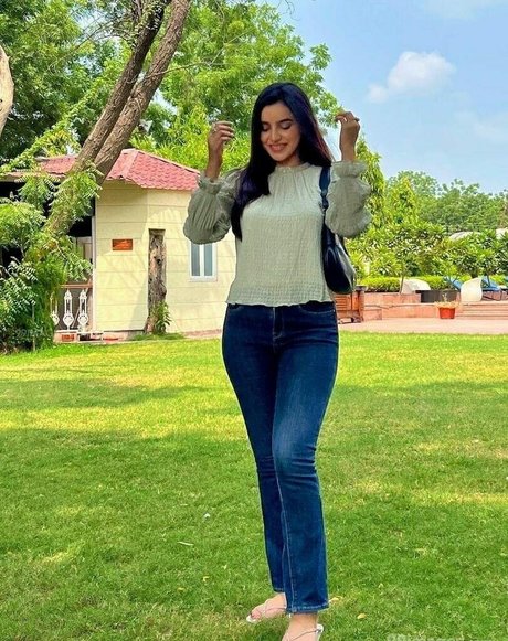 Ankitta Sharma top profile image