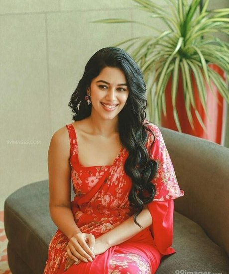 Mirnalini Ravi nude actress images