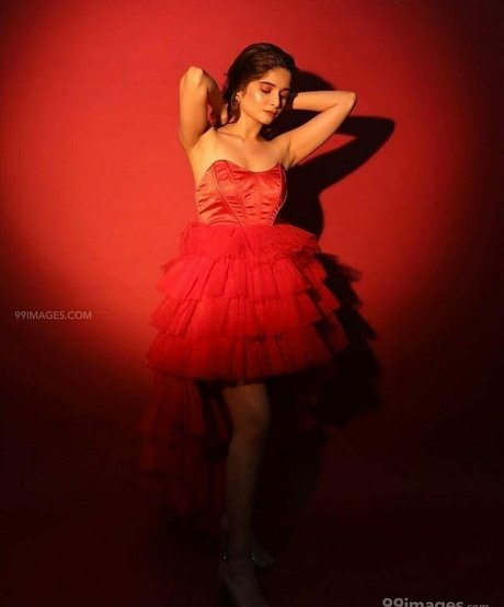 Bhavika Sharma naked actress pic