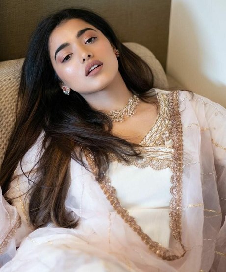 Ketika Sharma free star photo