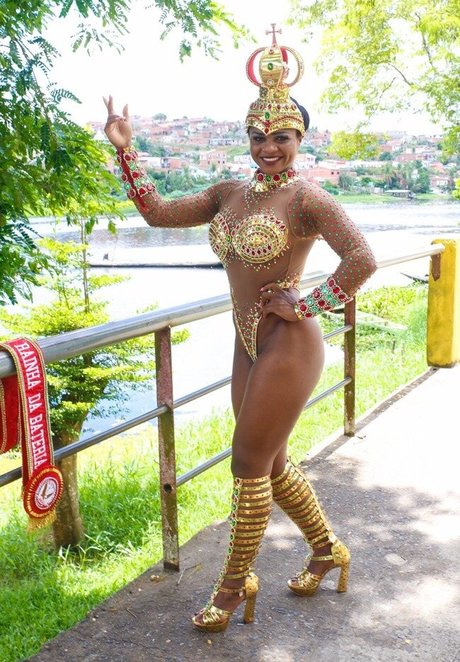 Rainhas De Bateria xxx pornstar image