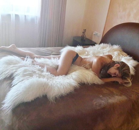Maria Myskova erotic model image