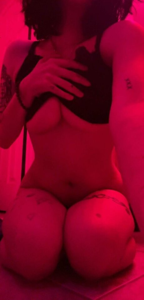 Lisette Dagon sex model archive
