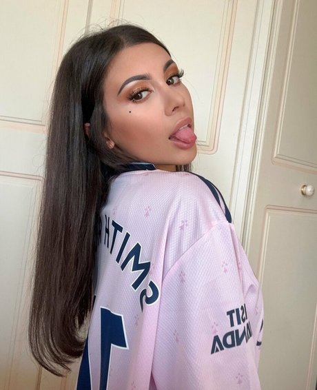 Smileyrileyxx pornstar high quality pics
