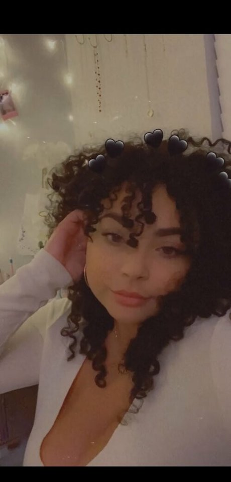 Deanelizyunes nudes pornstar photo