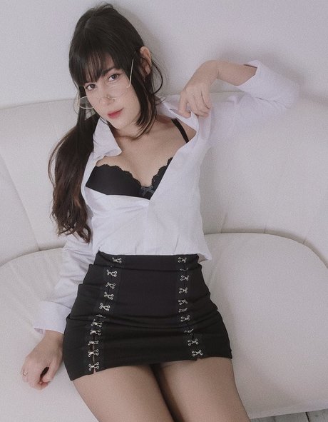 Jean Wanwan sexy star img