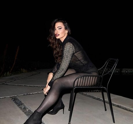 Sophie Simmons model pretty gallery