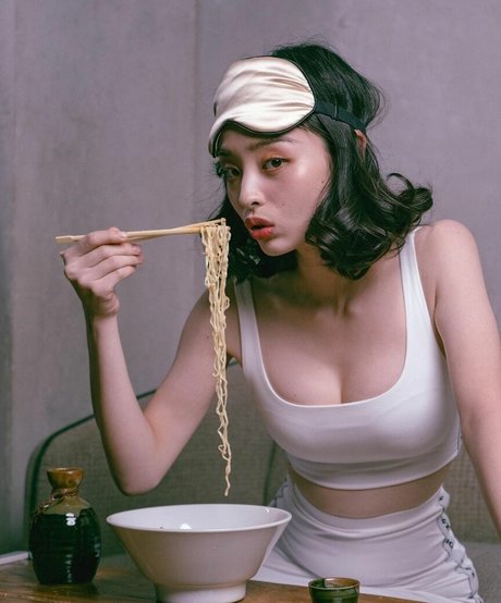 nayoungkim18 model porn archive