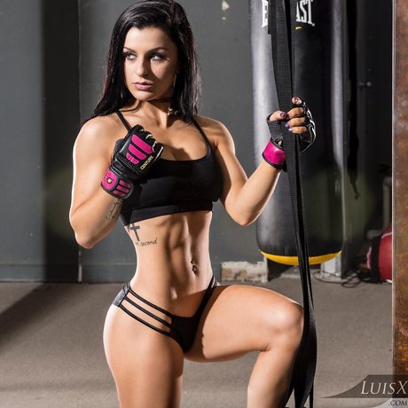 Taylor Vertucci nice model image