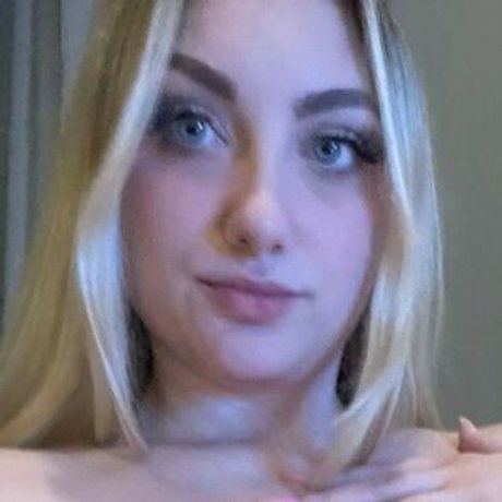 ashhxlynxx model high quality gallery