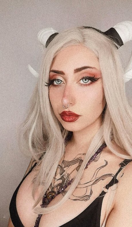 Evolet Asmr pretty pornstar images