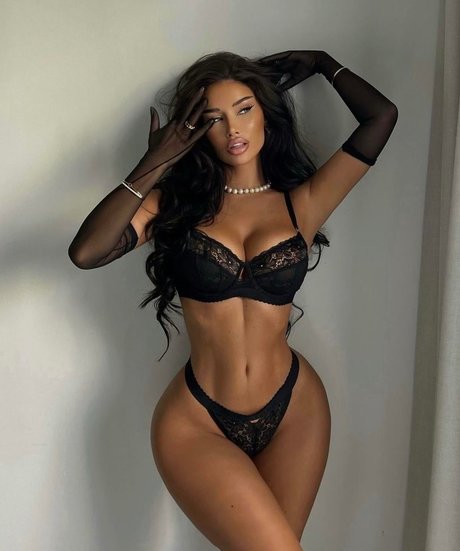 Adeleg art pornstar pic
